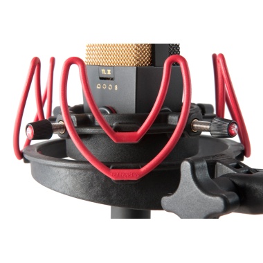 044903_invision_usm_l_closeup_218248996