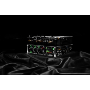 sl2_leather_angle-scaled