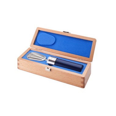 v4woodenboxopen_1825084958