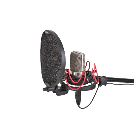 045003_invision_usm_l_tlm103_947063817