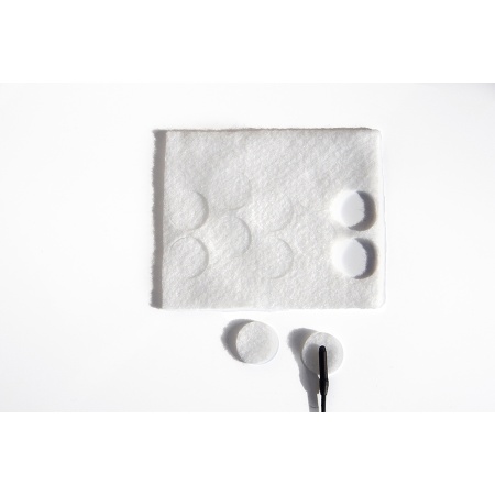 065103_undercover_white